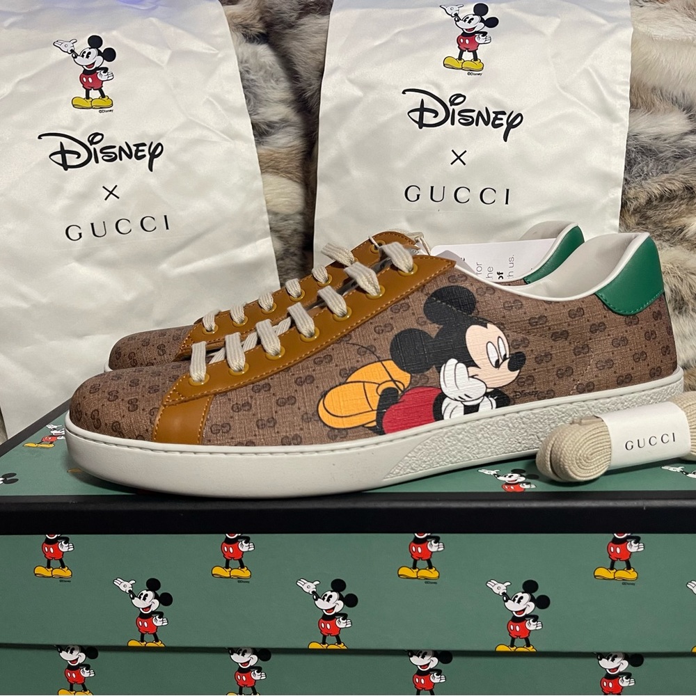 Mens Walt Disney X Gucci Mickey Mouse low keds, Sz mens 11.